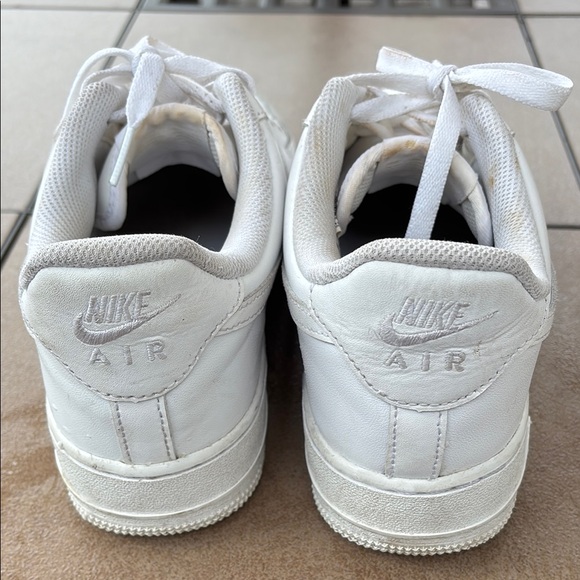 Nike Air Force 1 Men’s White Sneakers-8 - Picture 9 of 14